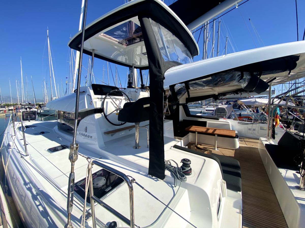 Lagoon 42, Bendmill | Yacht Charter Croatia