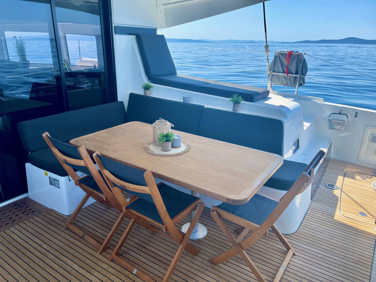 Lagoon 42, Bendmill | Yacht Charter Croatia