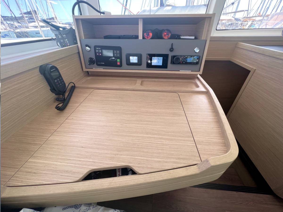 Lagoon 42, Bendmill | Yacht Charter Croatia