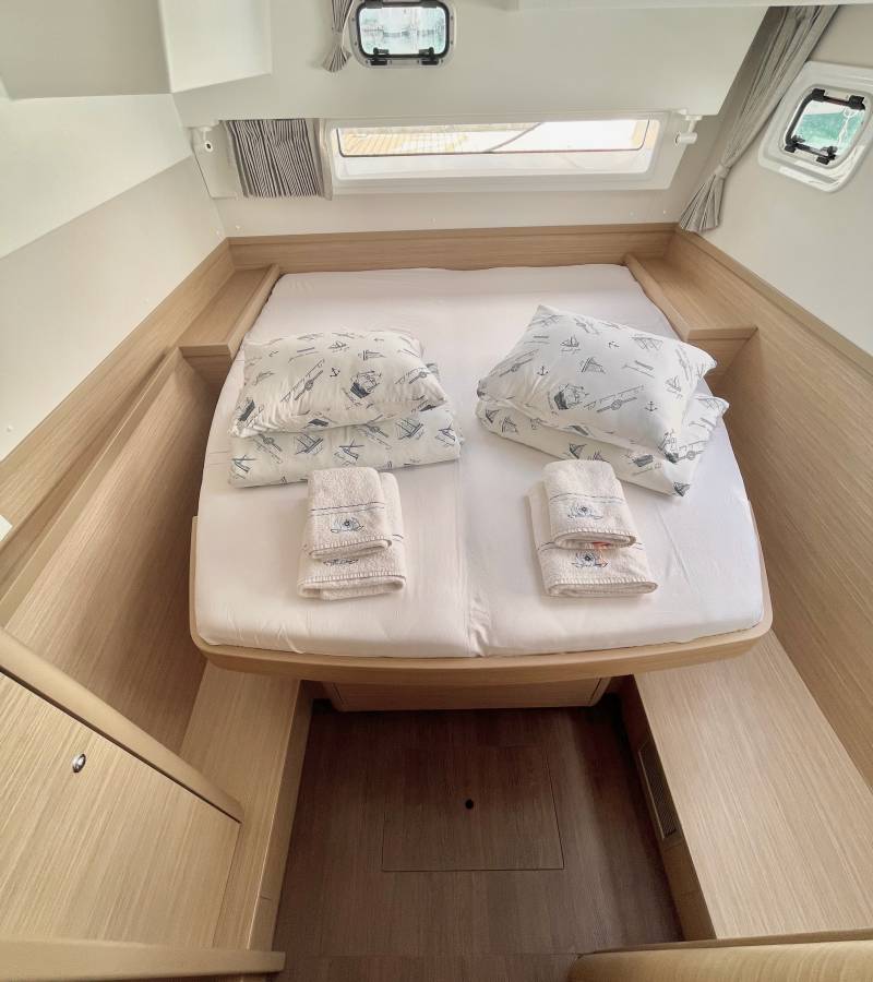 Lagoon 42, Bendmill | Yacht Charter Croatia
