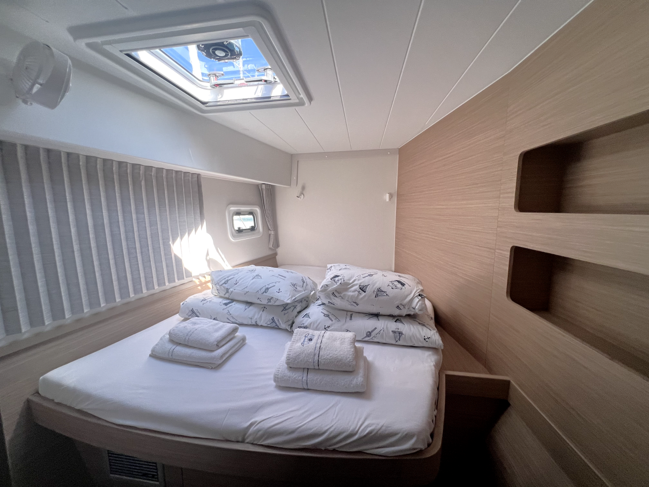 Lagoon 42, Bendmill | Yacht Charter Croatia