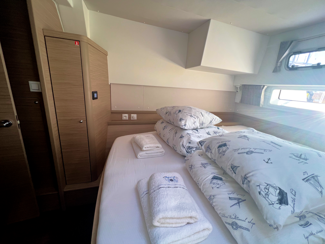 Lagoon 42, Bendmill | Yacht Charter Croatia