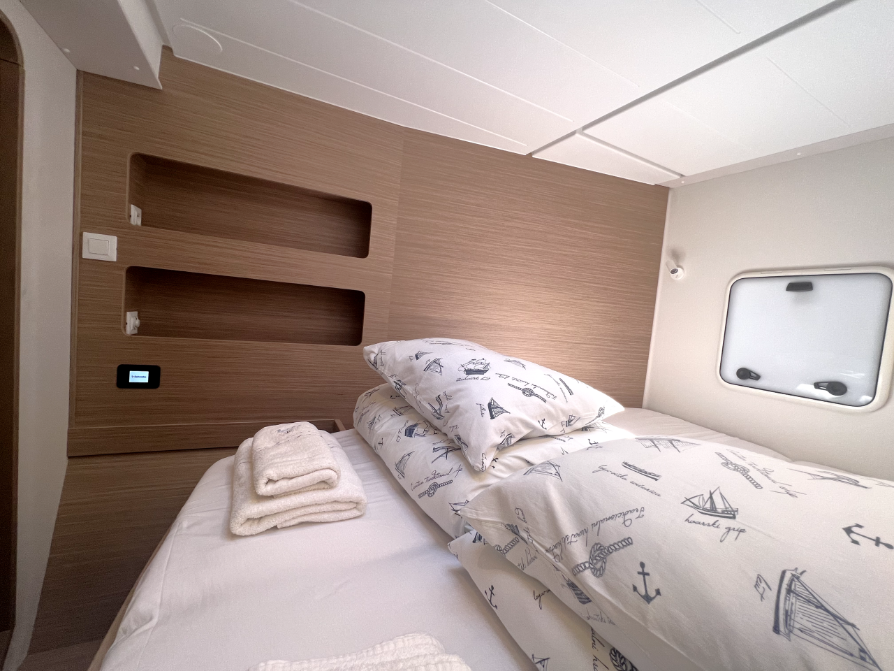 Lagoon 42, Bendmill | Yacht Charter Croatia