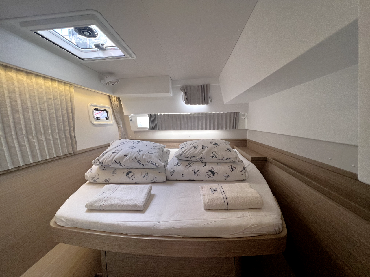 Lagoon 42, Bendmill | Yacht Charter Croatia