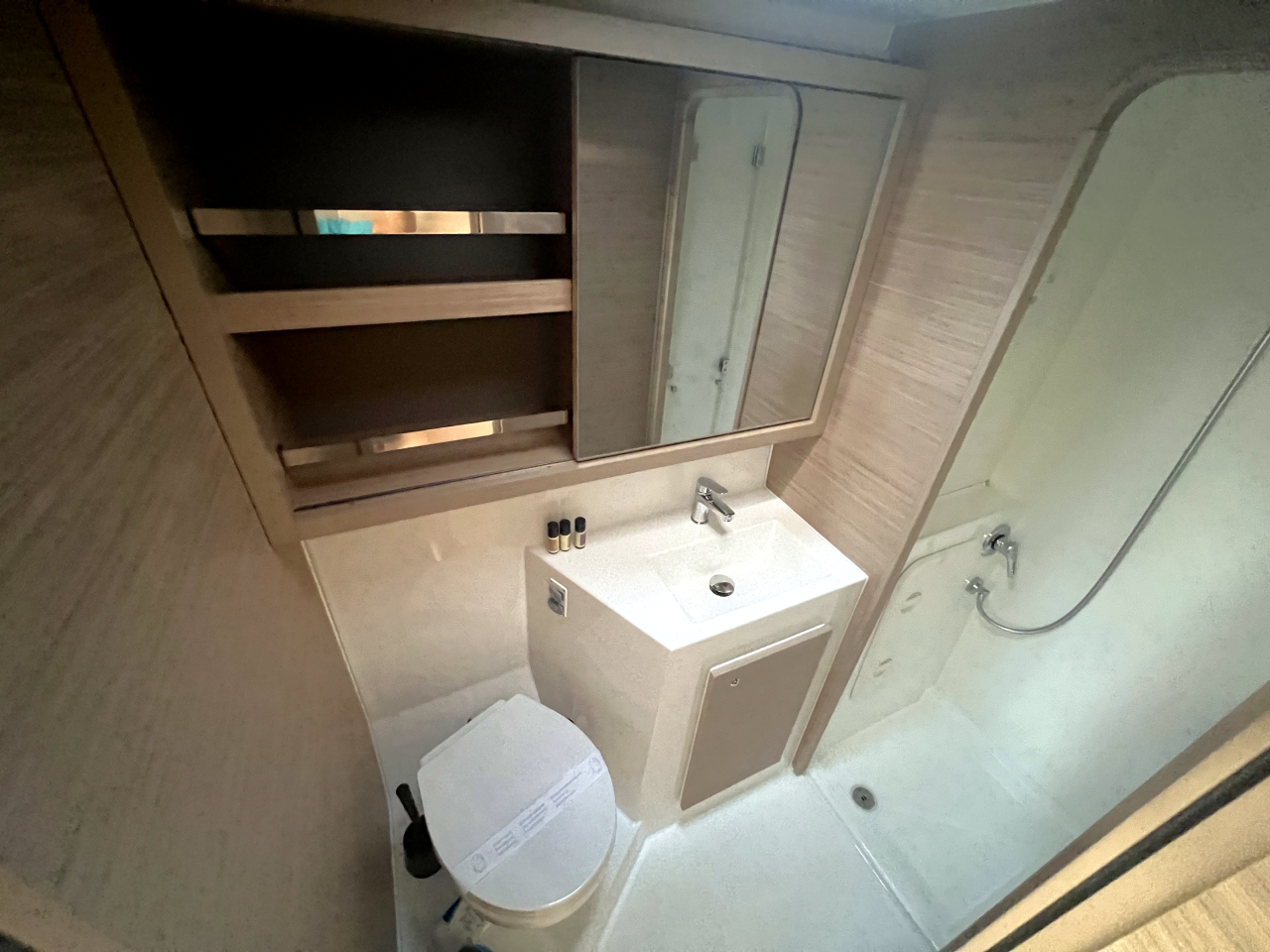 Lagoon 42, Bendmill | Yacht Charter Croatia
