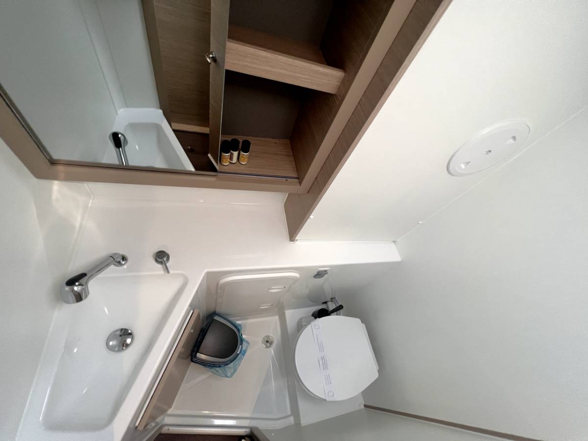 Lagoon 42, Bendmill | Yacht Charter Croatia