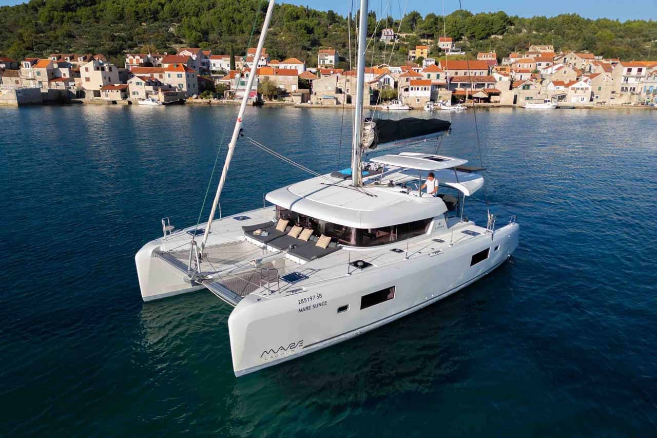Lagoon 42, Mare Sunce | Yacht Charter Croatia