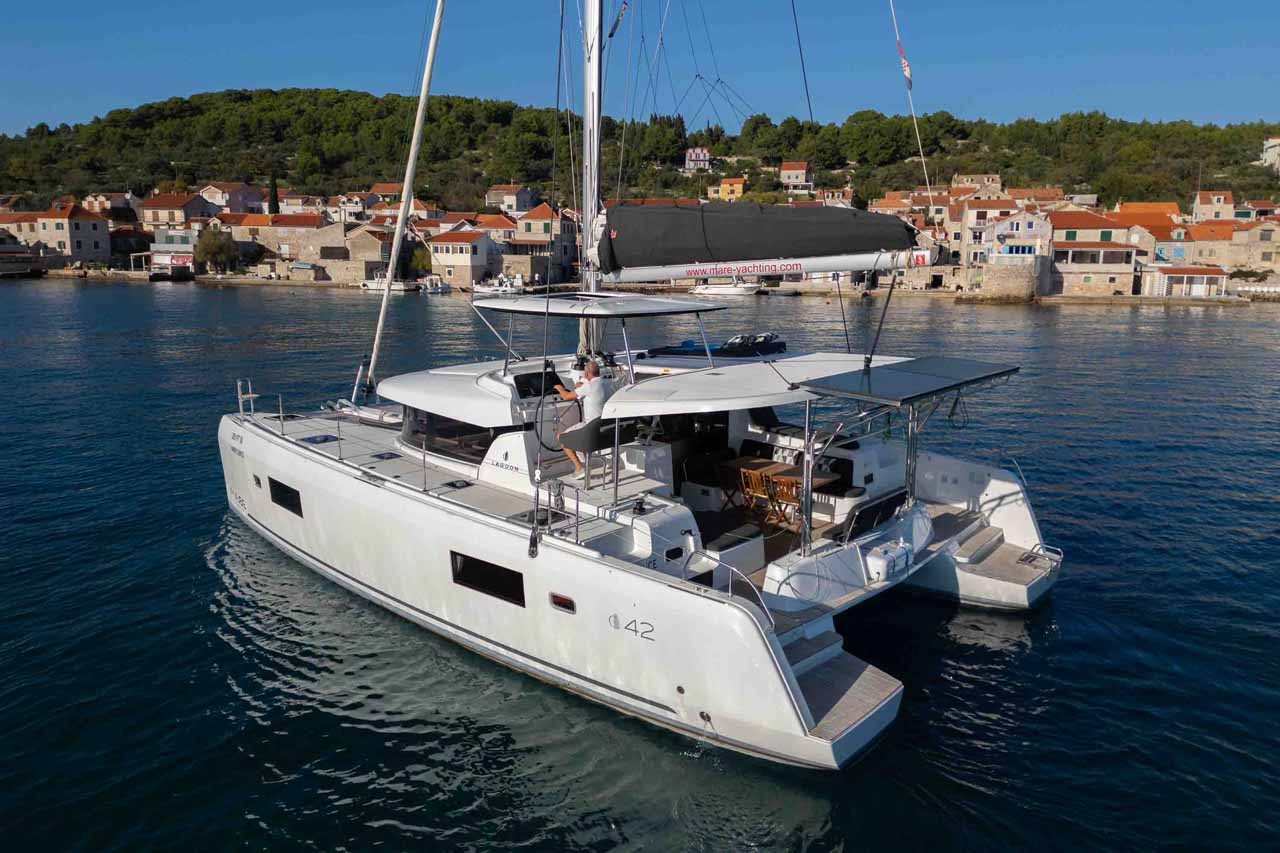 Lagoon 42, Mare Sunce | Yacht Charter Croatia