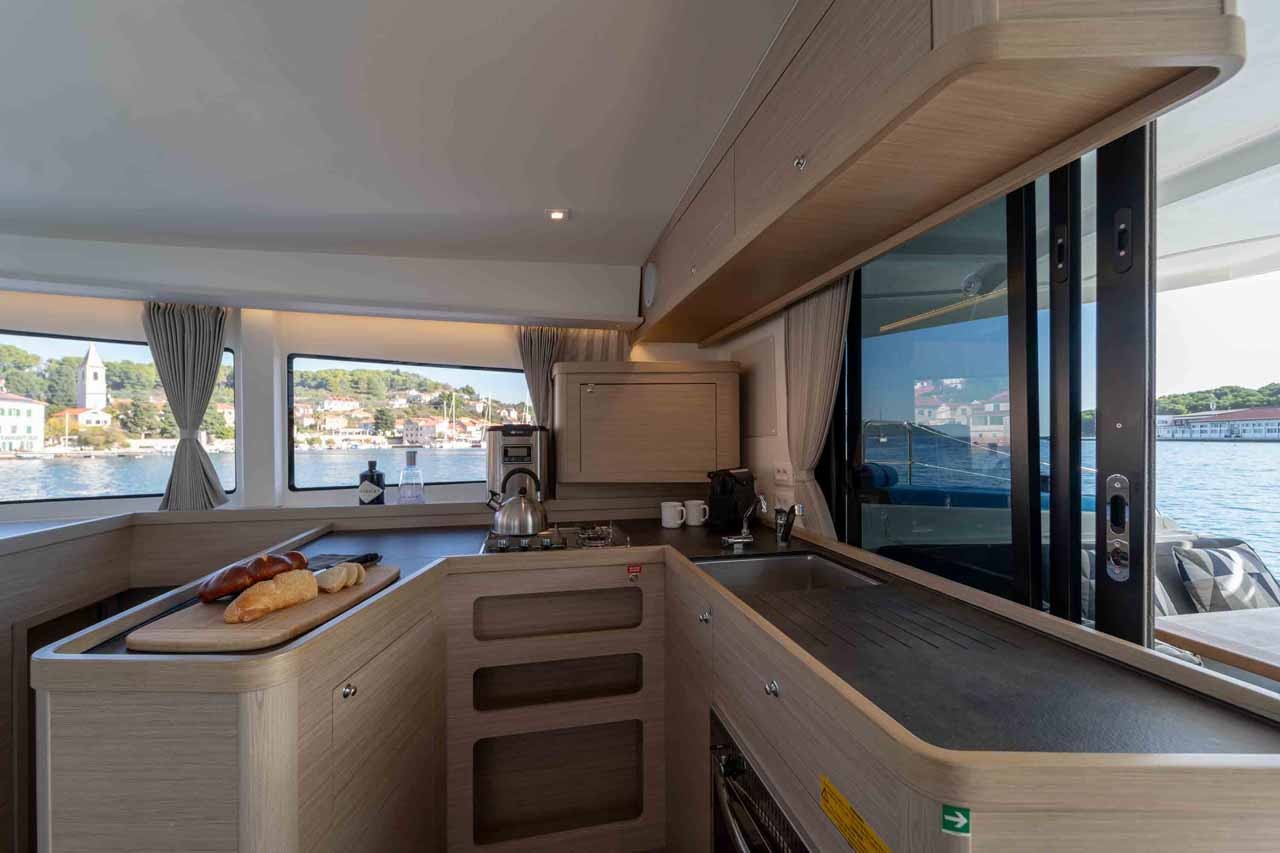 Lagoon 42, Mare Sunce | Yacht Charter Croatia