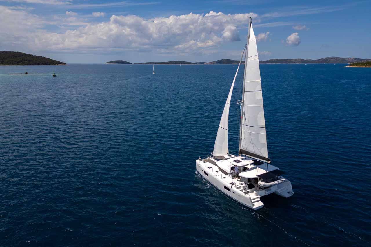 Lagoon 42, Mare Tiempo | Yacht Charter Croatia