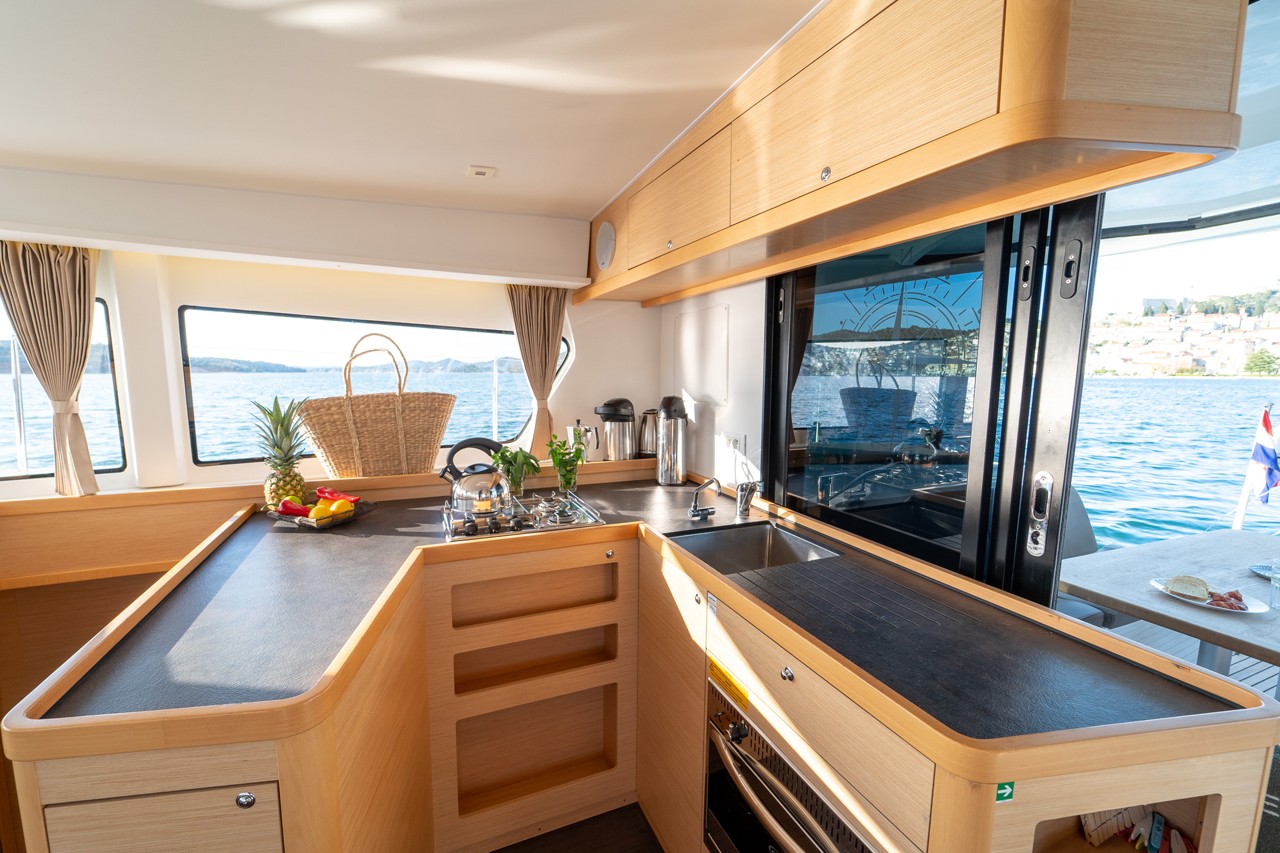 Lagoon 42, Flying Horst | Yacht Charter Croatia