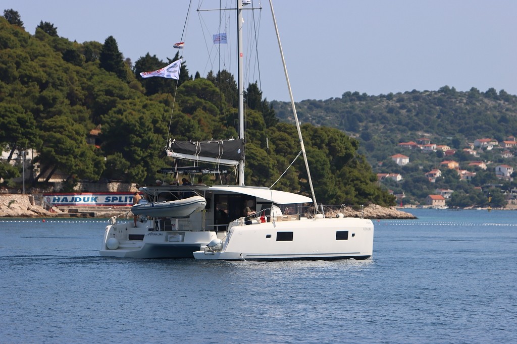 Lagoon 42, Futuna Lima | Yachtcharter Kroatien