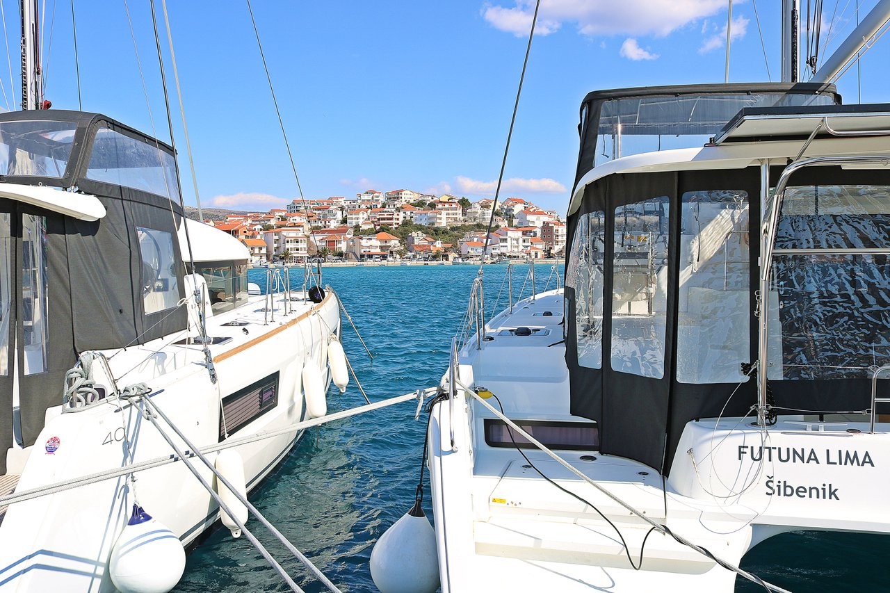 Lagoon 42, Futuna Lima | Yachtcharter Kroatien