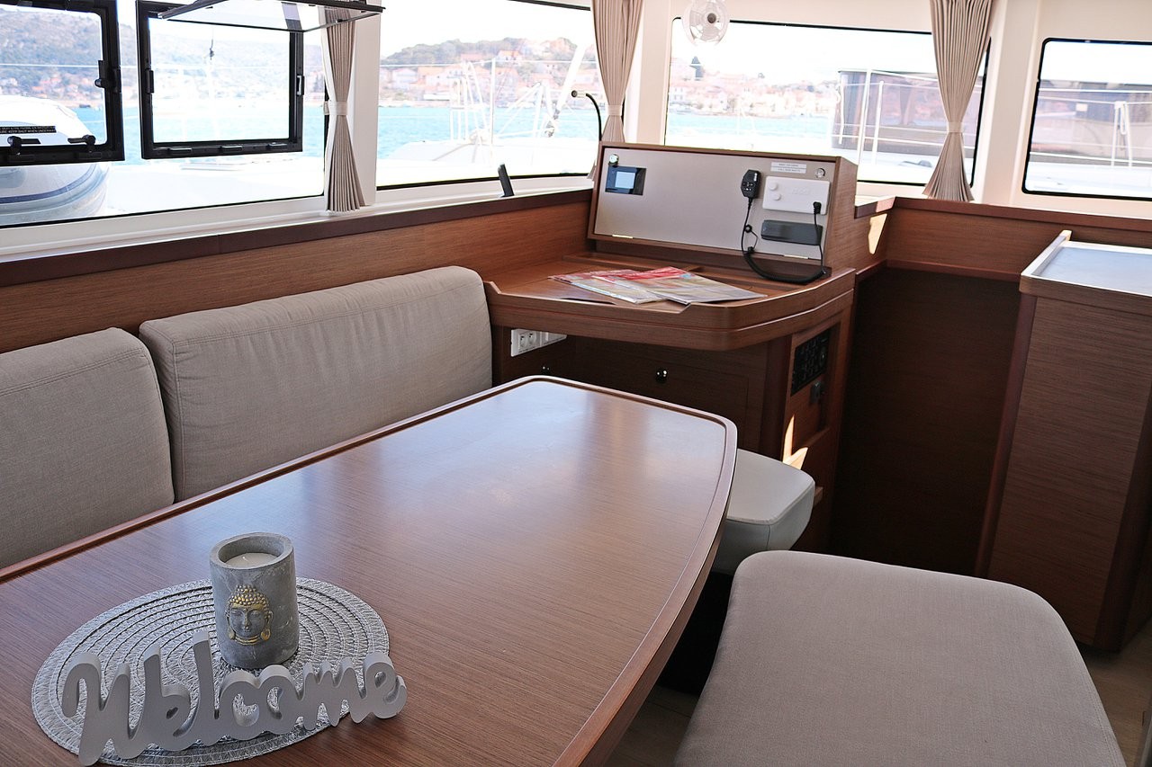 Lagoon 42, Futuna Lima | Yachtcharter Kroatien