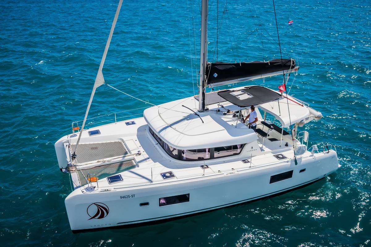 Lagoon 42, Edita | Yacht Charter Croatia