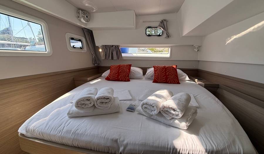 Lagoon 42, Aventus | Yacht Charter Croatia