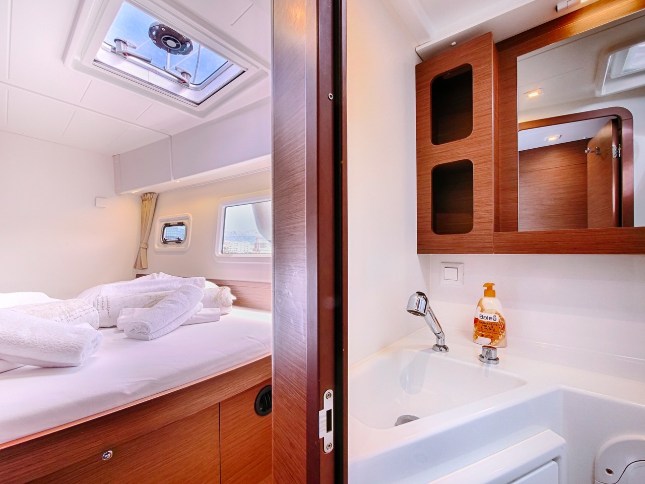 Lagoon 42, Sea Voyager | Yacht Charter Croatia