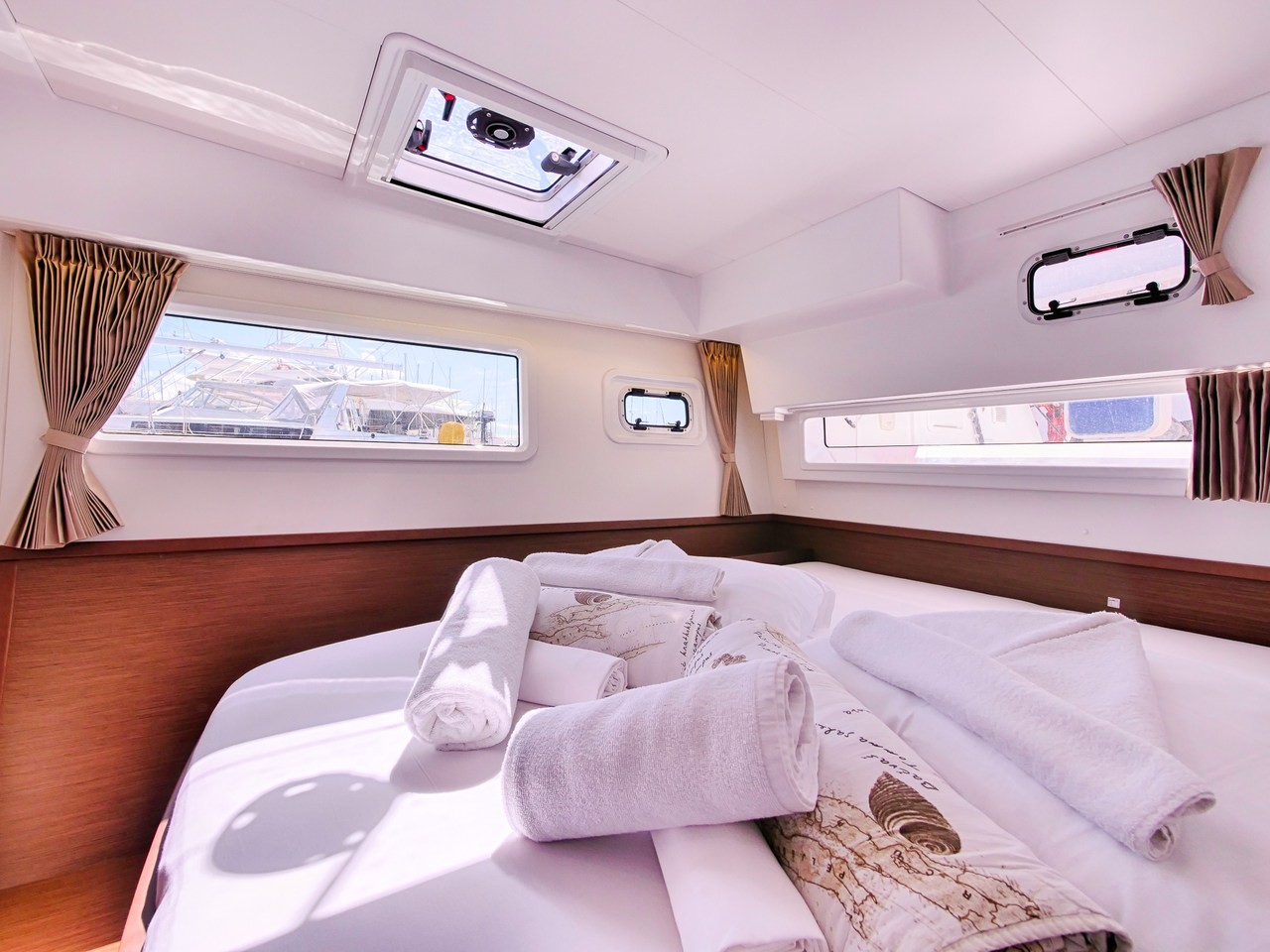 Lagoon 42, Sea Voyager | Yacht Charter Croatia