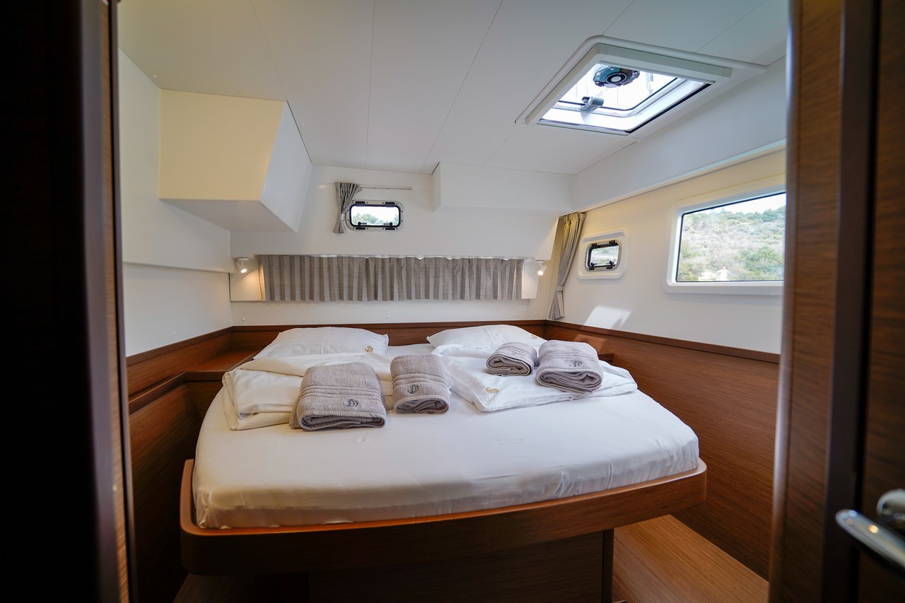 Lagoon 42, Vesper | Yacht Charter Croatia