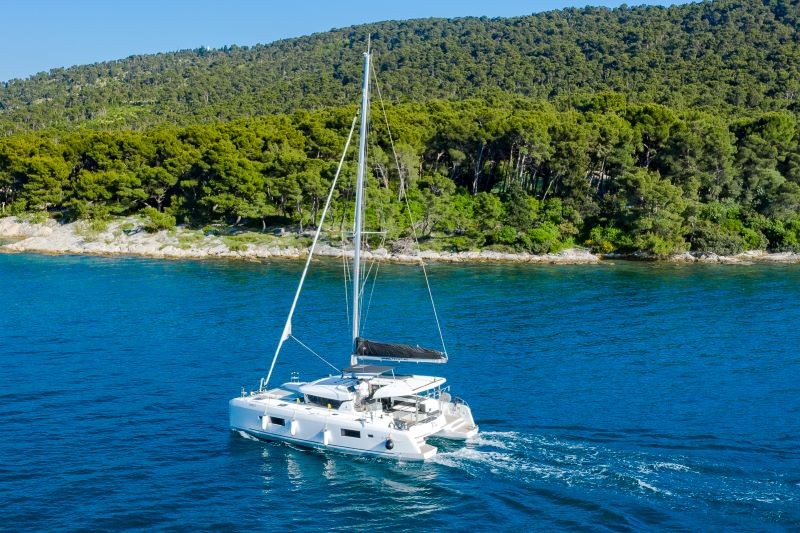 Lagoon 42, Brattia | Yacht Charter Croatia