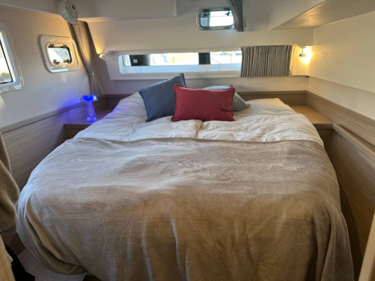 Lagoon 42, Lady Aurora | Yacht Charter Croatia