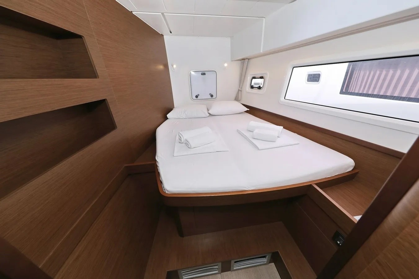 Lagoon 42, Lila | Yacht Charter Croatia