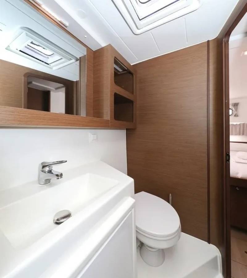 Lagoon 42, Lila | Yacht Charter Croatia
