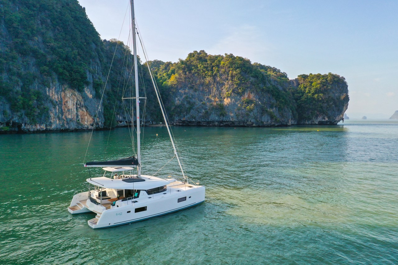 Lagoon 42, Mario Bros | Yacht Charter Croatia
