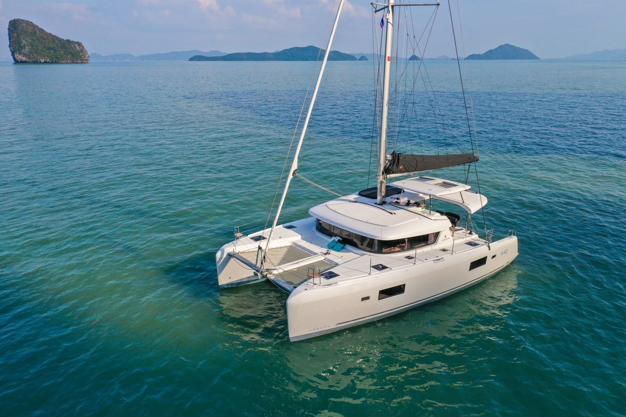 Lagoon 42, Lizzy II | Yacht Charter Croatia
