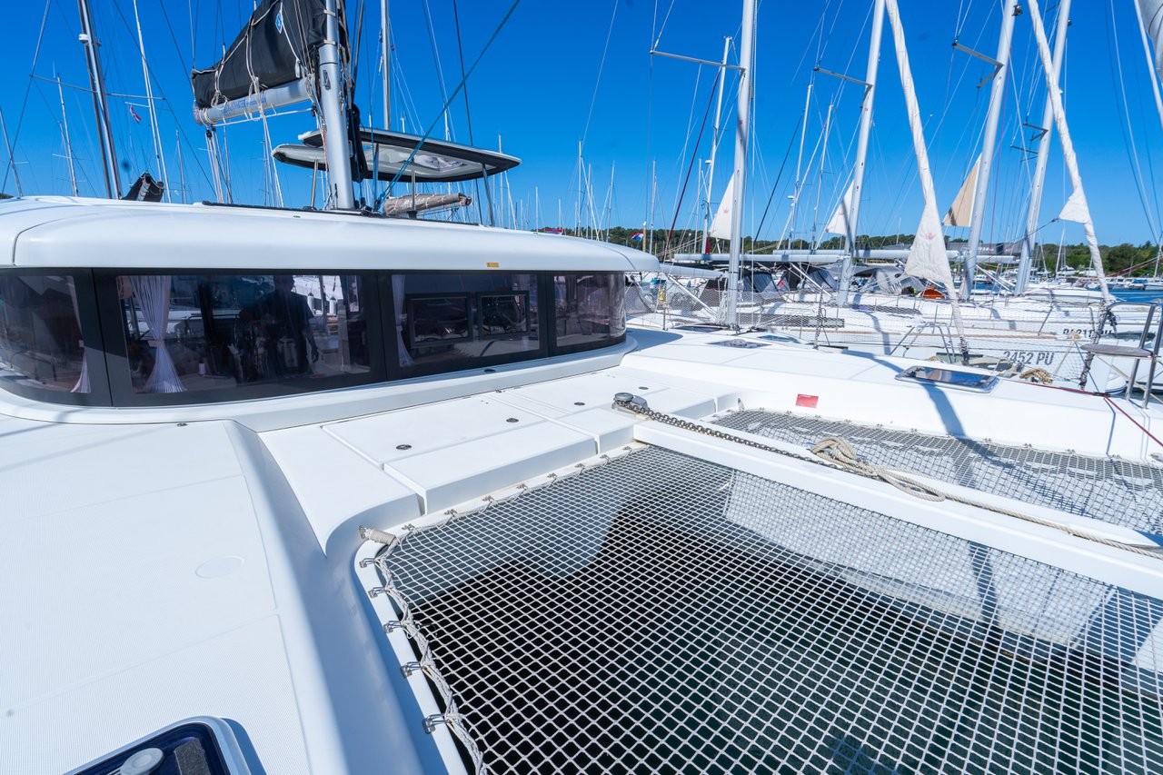 Lagoon 42, Fleur de Sel | Yacht Charter Croatia