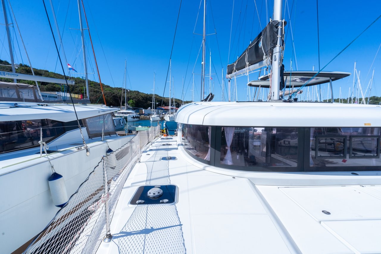 Lagoon 42, Fleur de Sel | Yacht Charter Croatia