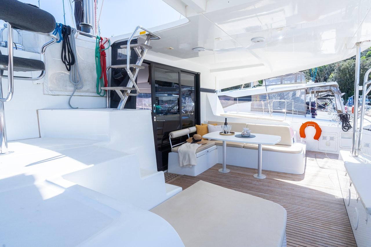 Lagoon 42, Fleur de Sel | Yacht Charter Croatia