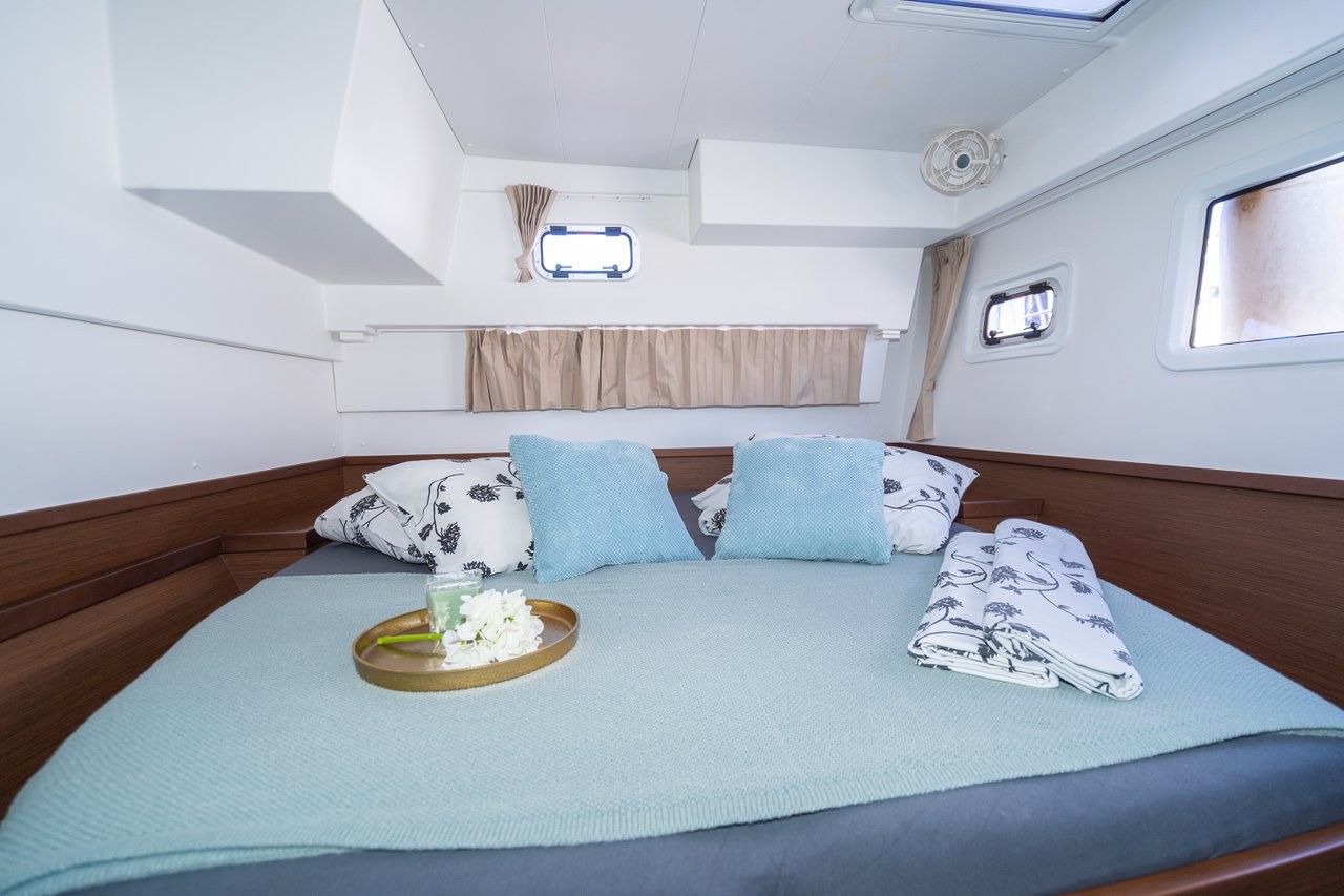 Lagoon 42, Fleur de Sel | Yacht Charter Croatia