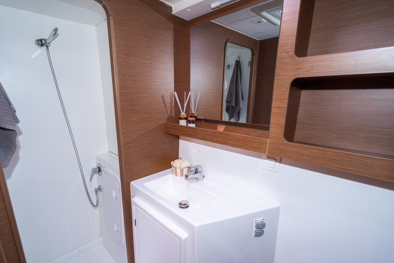 Lagoon 42, Fleur de Sel | Yacht Charter Croatia