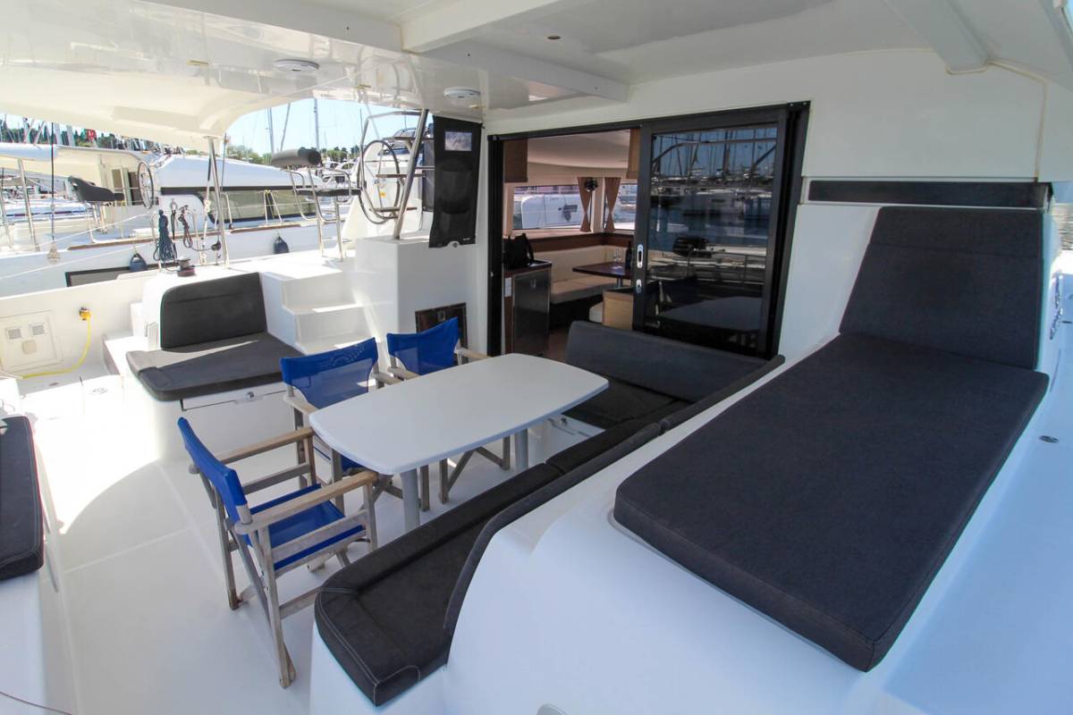 Lagoon 42, Poppy | Yacht Charter Croatia