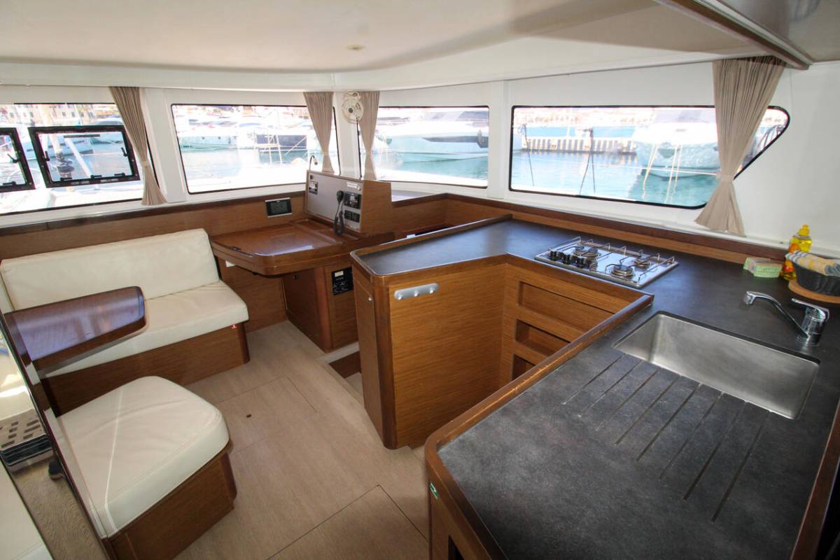 Lagoon 42, Poppy | Yacht Charter Croatia
