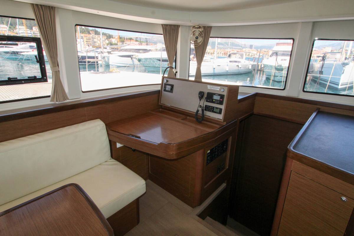 Lagoon 42, Poppy | Yacht Charter Croatia