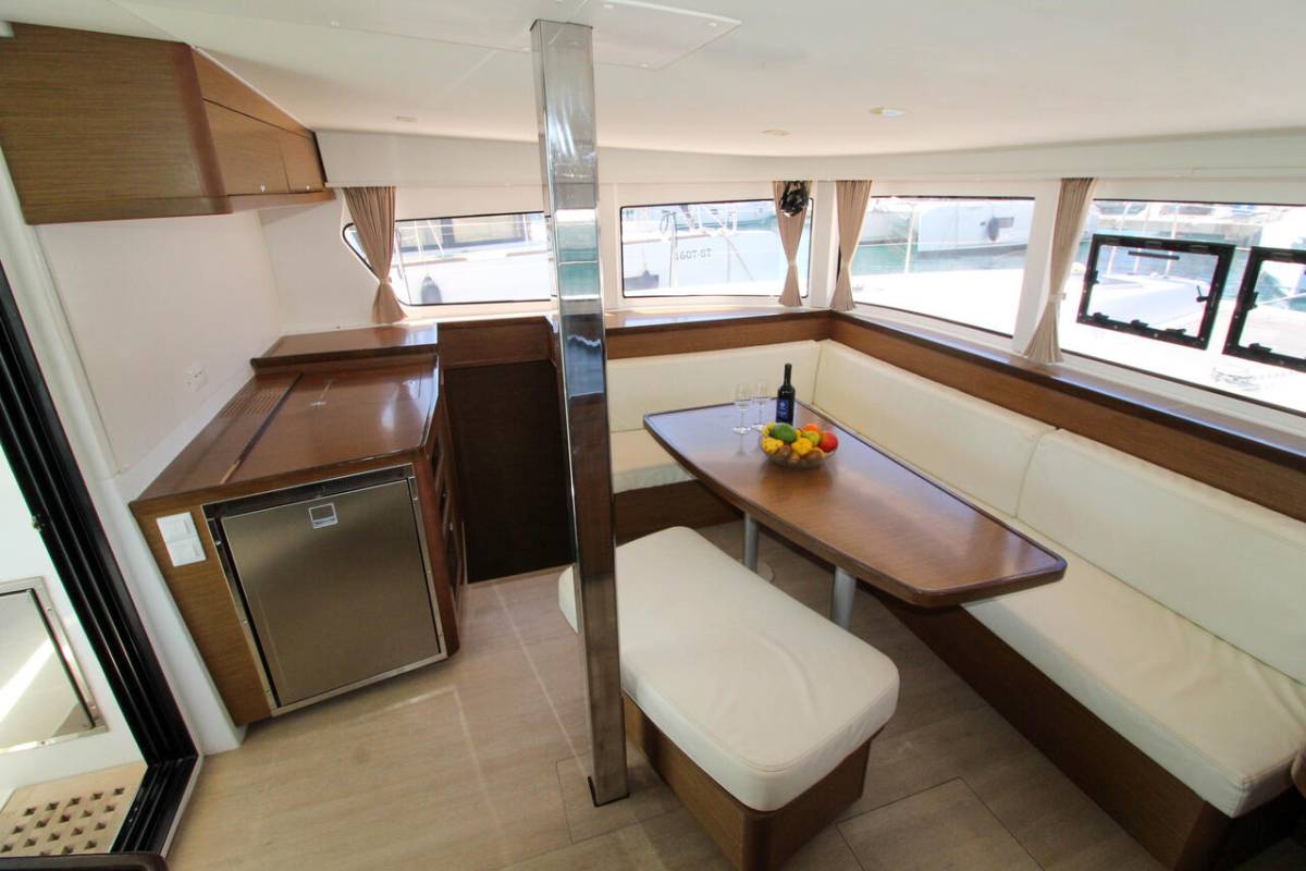 Lagoon 42, Poppy | Yacht Charter Croatia