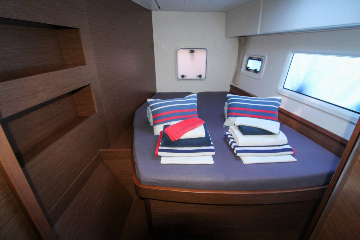 Lagoon 42, Poppy | Yacht Charter Croatia