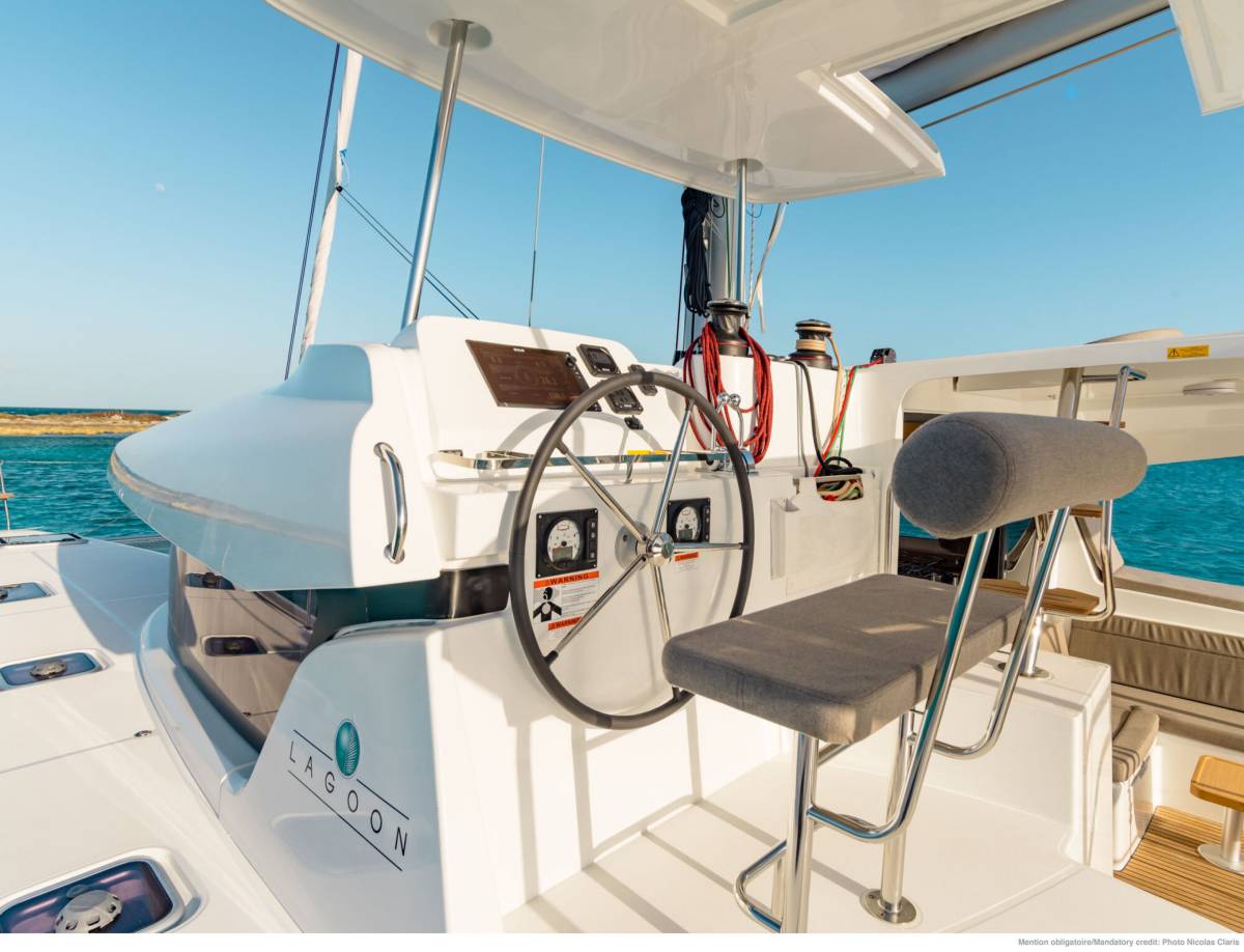 Lagoon 42, Amfitrite | Yacht Charter Croatia