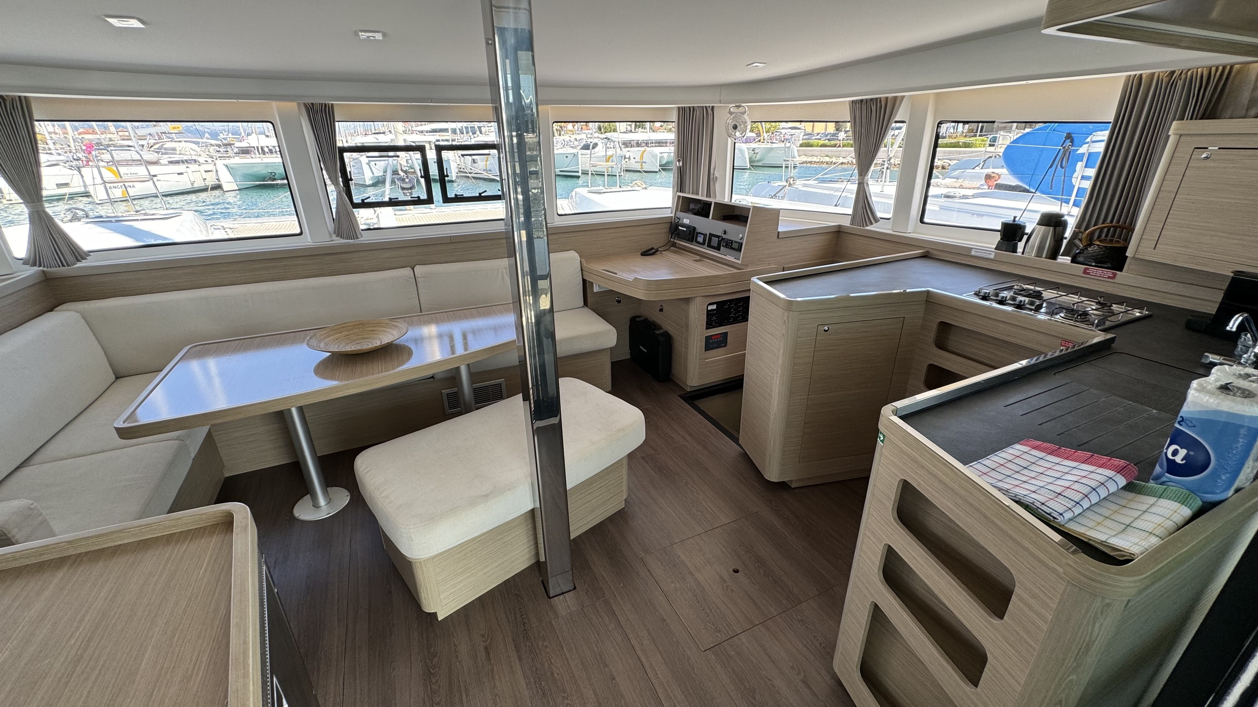 Lagoon 42, Skylight | Yacht Charter Croatia