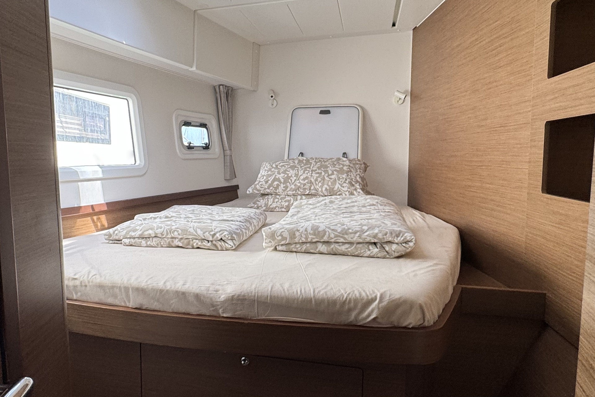 Lagoon 42, Moonlight | Yacht Charter Croatia