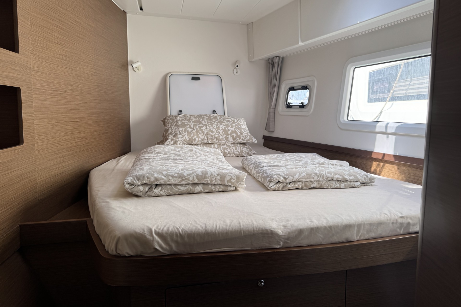 Lagoon 42, Moonlight | Yacht Charter Croatia