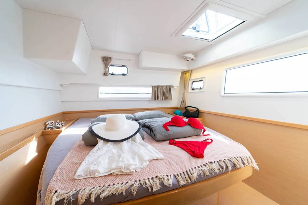 Lagoon 42, Maximus | Yacht Charter Croatia