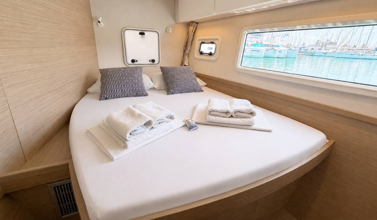 Lagoon 42, Mahi Mahi | Yacht Charter Croatia