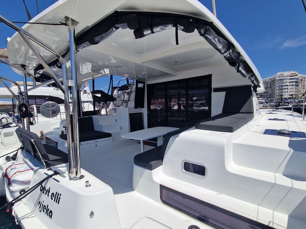Lagoon 42, Best Elli | Yacht Charter Croatia