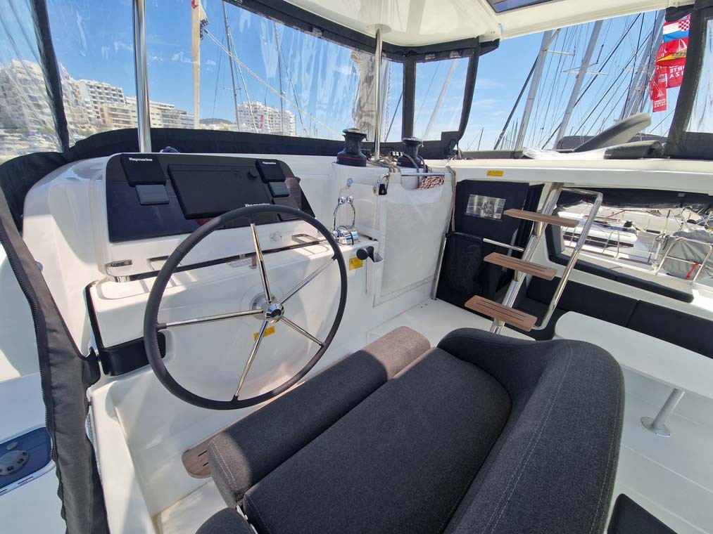 Lagoon 42, Best Elli | Yacht Charter Croatia