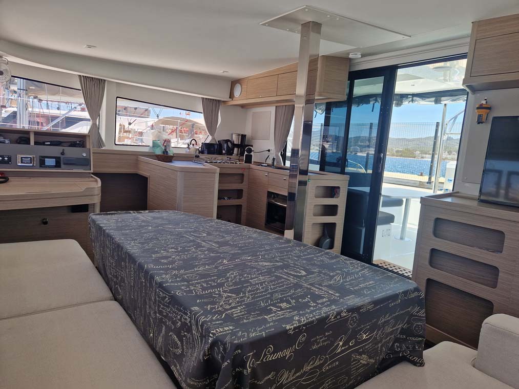 Lagoon 42, Best Elli | Yacht Charter Croatia