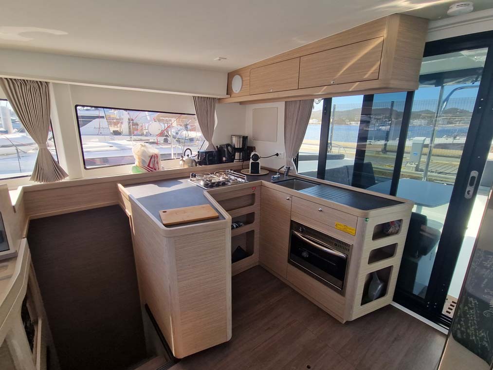 Lagoon 42, Best Elli | Yacht Charter Croatia