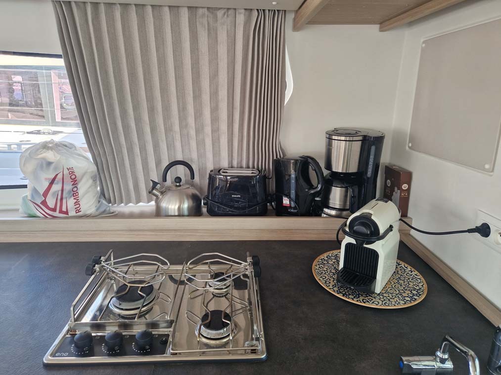 Lagoon 42, Best Elli | Yacht Charter Croatia